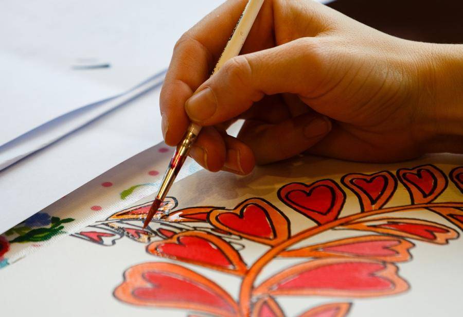 Hand painting on a tablecloth