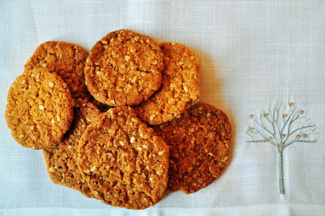 Crown Biscuits by Nadia Sawalha